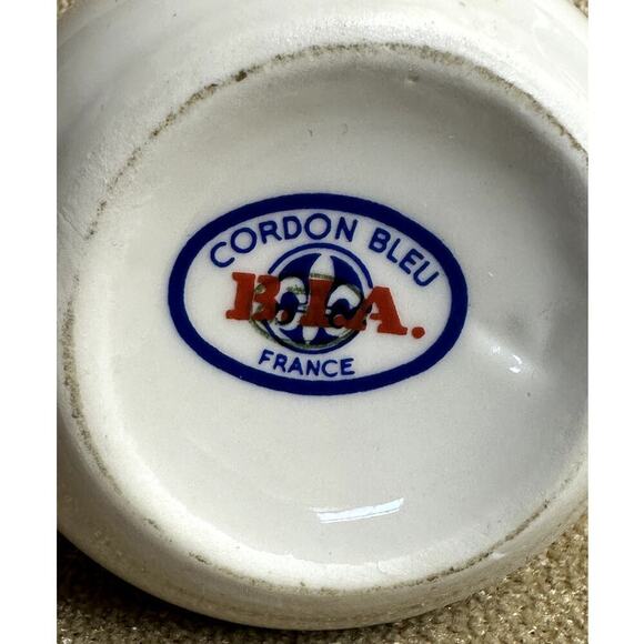Vintage Cordon Bleu France B.I.A Floral Porcelain Saucer Pitcher 4.5" X 3" - Picture 5 of 5